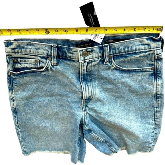 Banana Republic High-Rise Relaxed Cut Off Denim Jean Shorts Size 30 - Picture 5 of 6